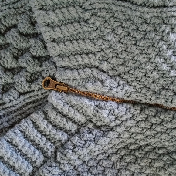 L.L. Bean "Signature" Fishermans Sweater - Picture 4 of 12